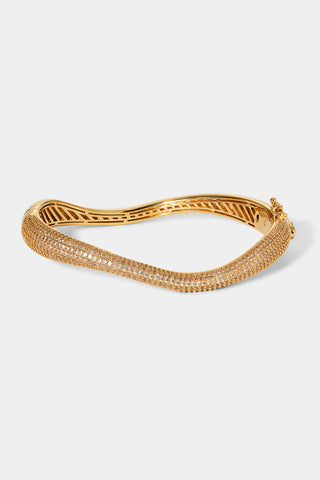 ALMA PAVE ORGANIC HINGE BRACELET IN GOLD PLATING